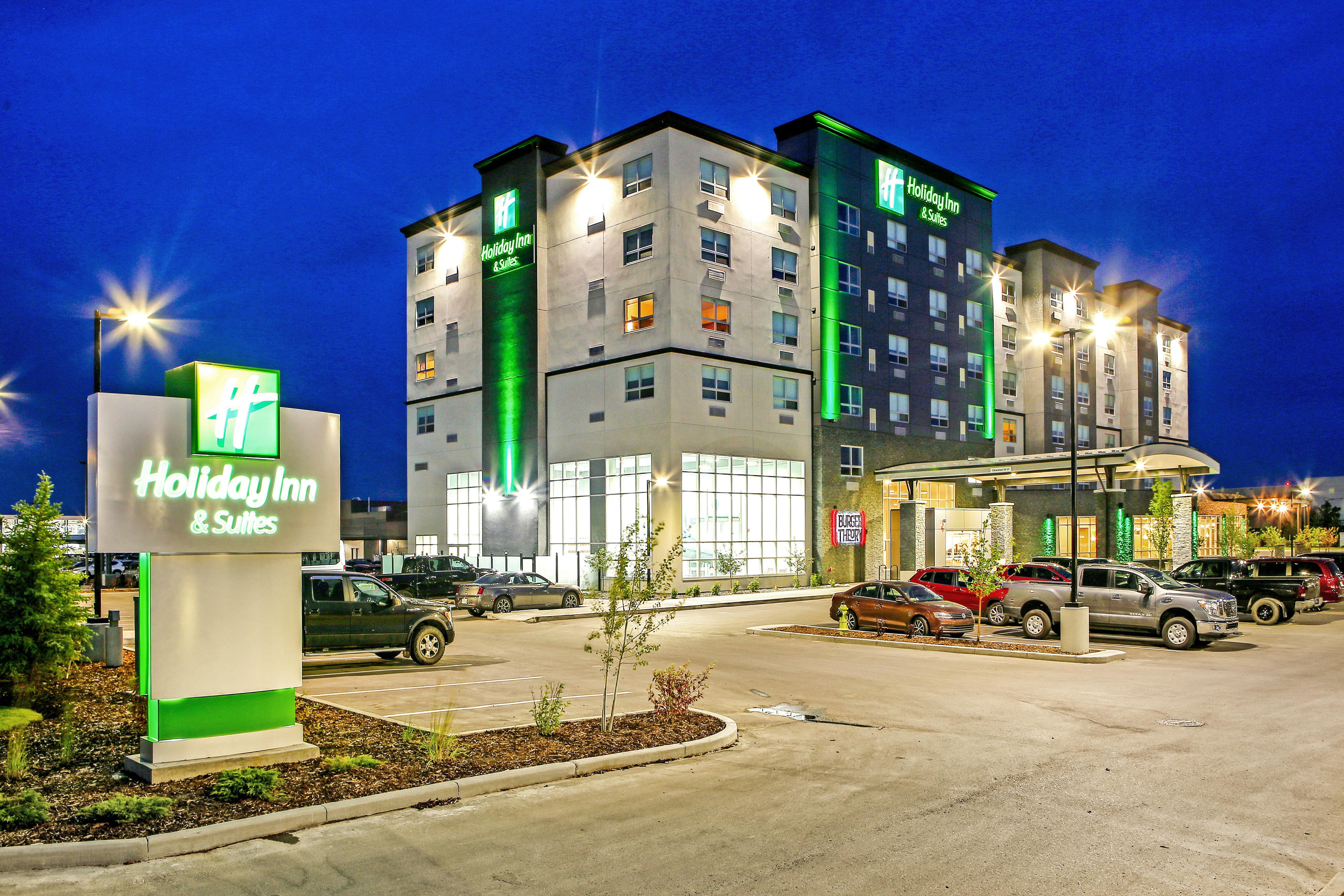 Holiday Inn Hotel & Suites - Calgary Airport North, An Ihg Hotel Exterior photo